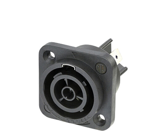 PCE Midnight Series Trailing Plug 16A 2P+E 230V to PowerCON True 1 Converter