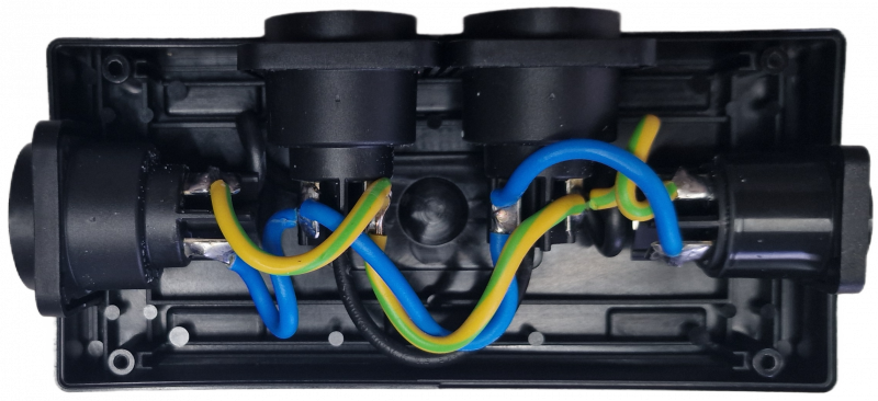 RigPort L1-T1 1x PowerCon-True1-In 3 x True 1 Out