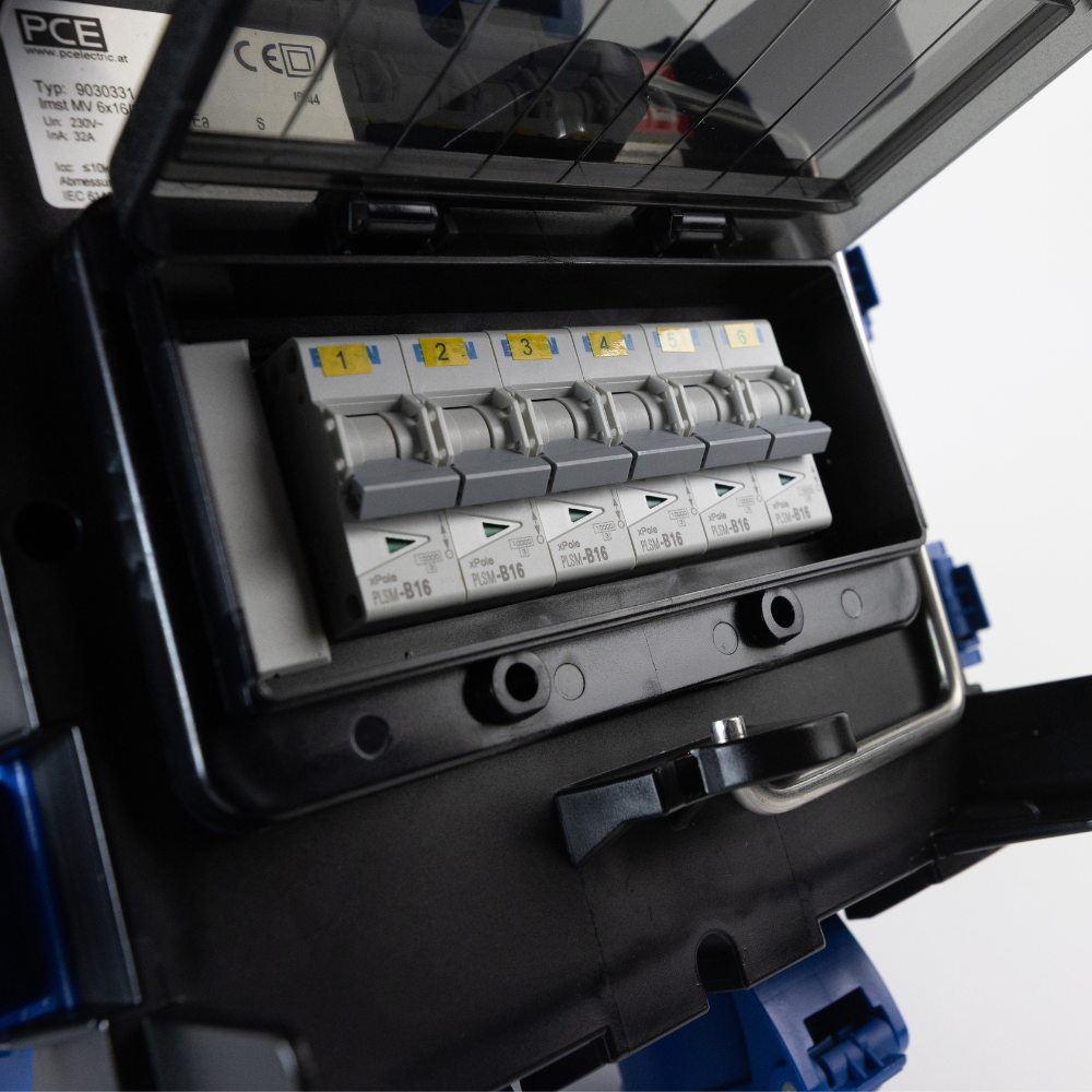 PCE IMST Distro Box 32A 1pH+N+E 230V In/Out to 4 x 16A 230V 1pH+N+E RCBO + 4 x MCB's 9030656