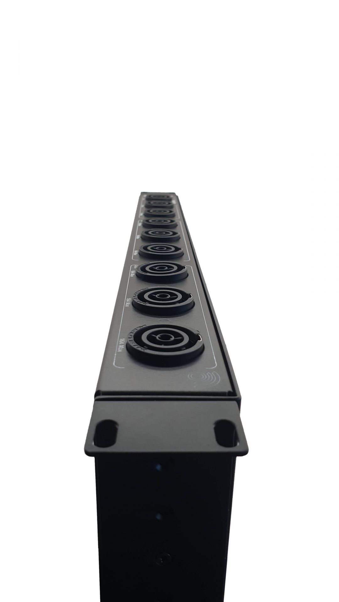 32A 3pH+N+E 400V 19 Inch RackPort 32T1 to 9 x Powercon-True1-Out NAC3FPX-TOP